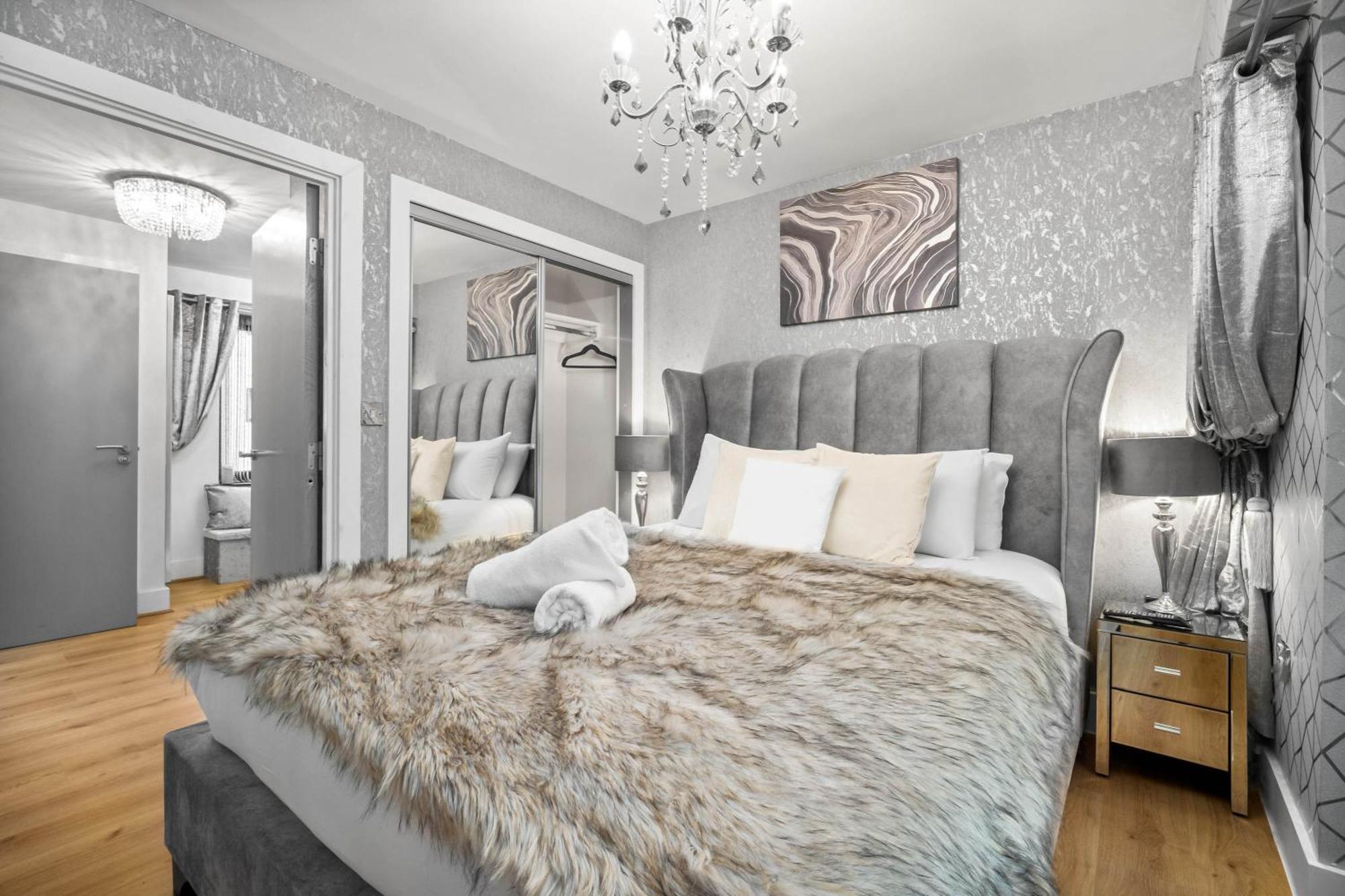 Luxury 1 Bed Flat With Parking 11K - Top Rated - Netflix - Wifi - 70 Inch Smart Tv - Birmingham City Centre - Tv In Bedroom - Top Rated Exterior foto